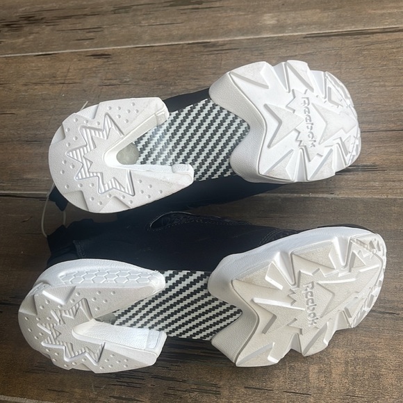 Women Woven Reebok Fury insta pump - Picture 12 of 14